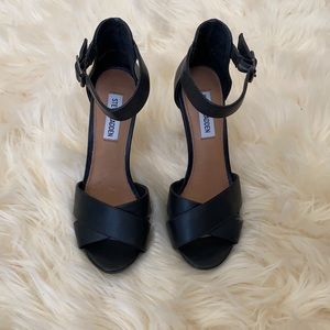 Steve Madden Mickey heel size 6.5